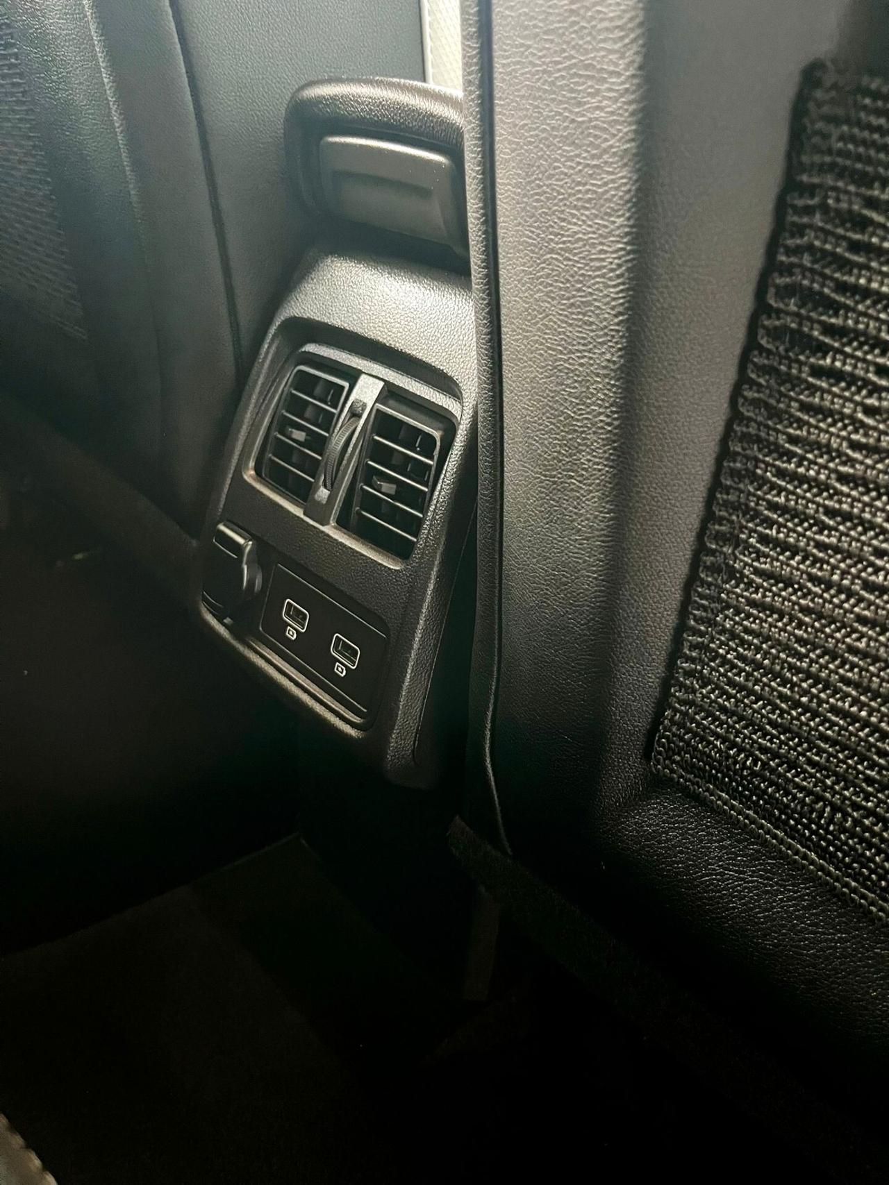 Renault Captur Plug-in Hybrid E-Tech 160 CV Intens