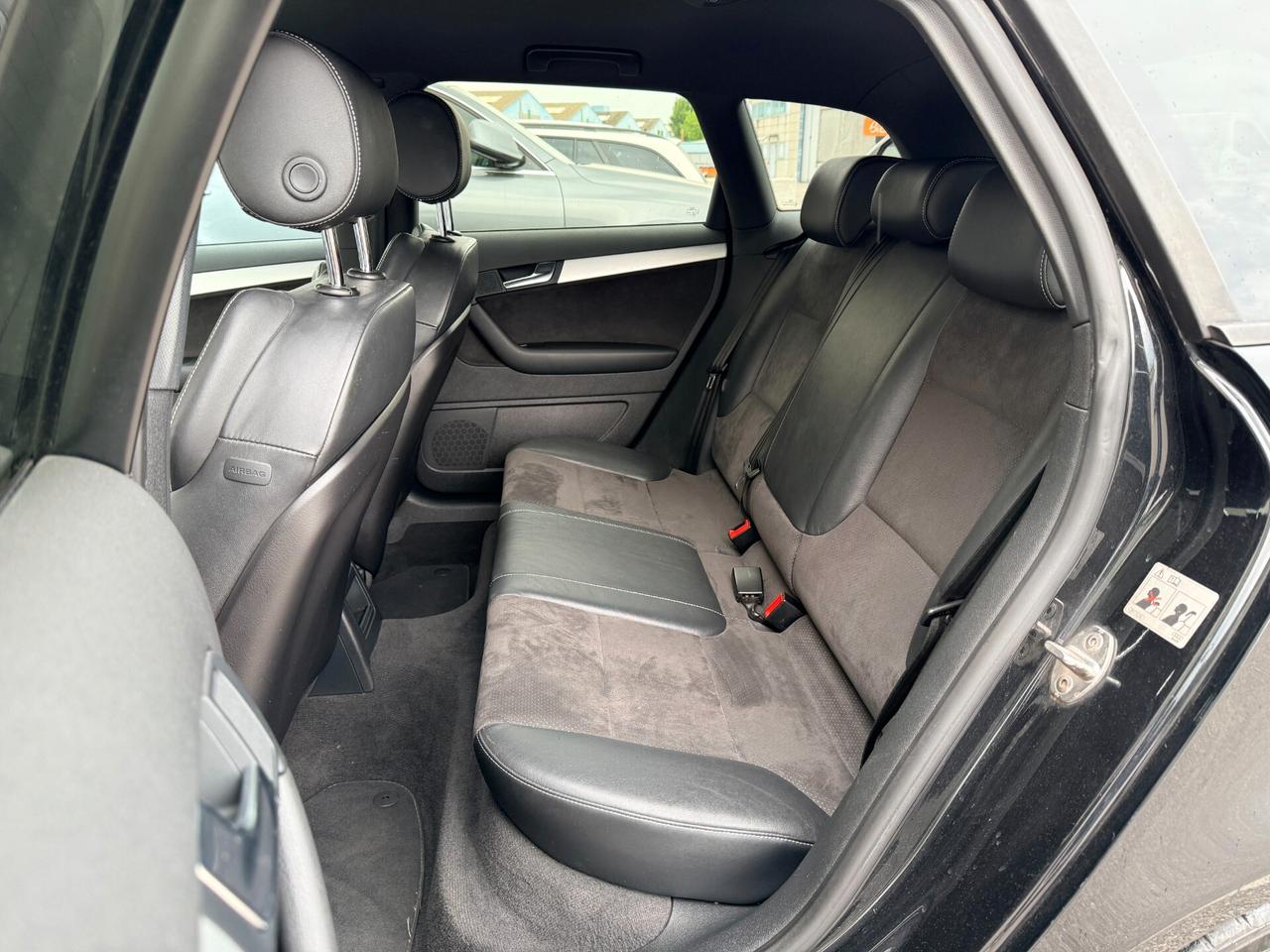 Audi A3 SPB 2.0 TDI 170 CV S-LINE Black edition
