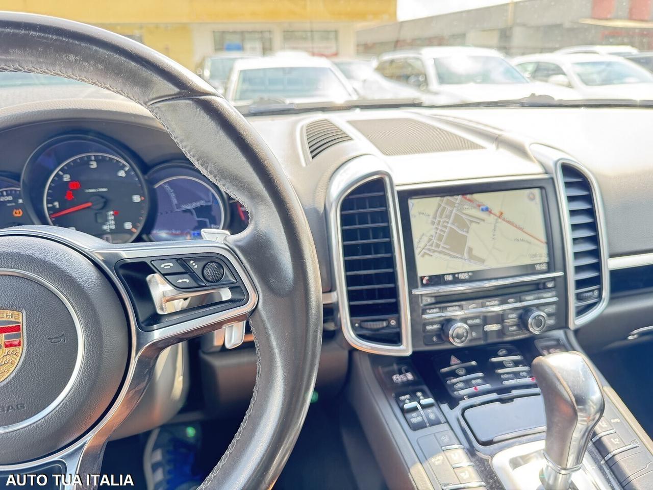 PORSCHE CAYENNE DIESEL NAVI PASM LED