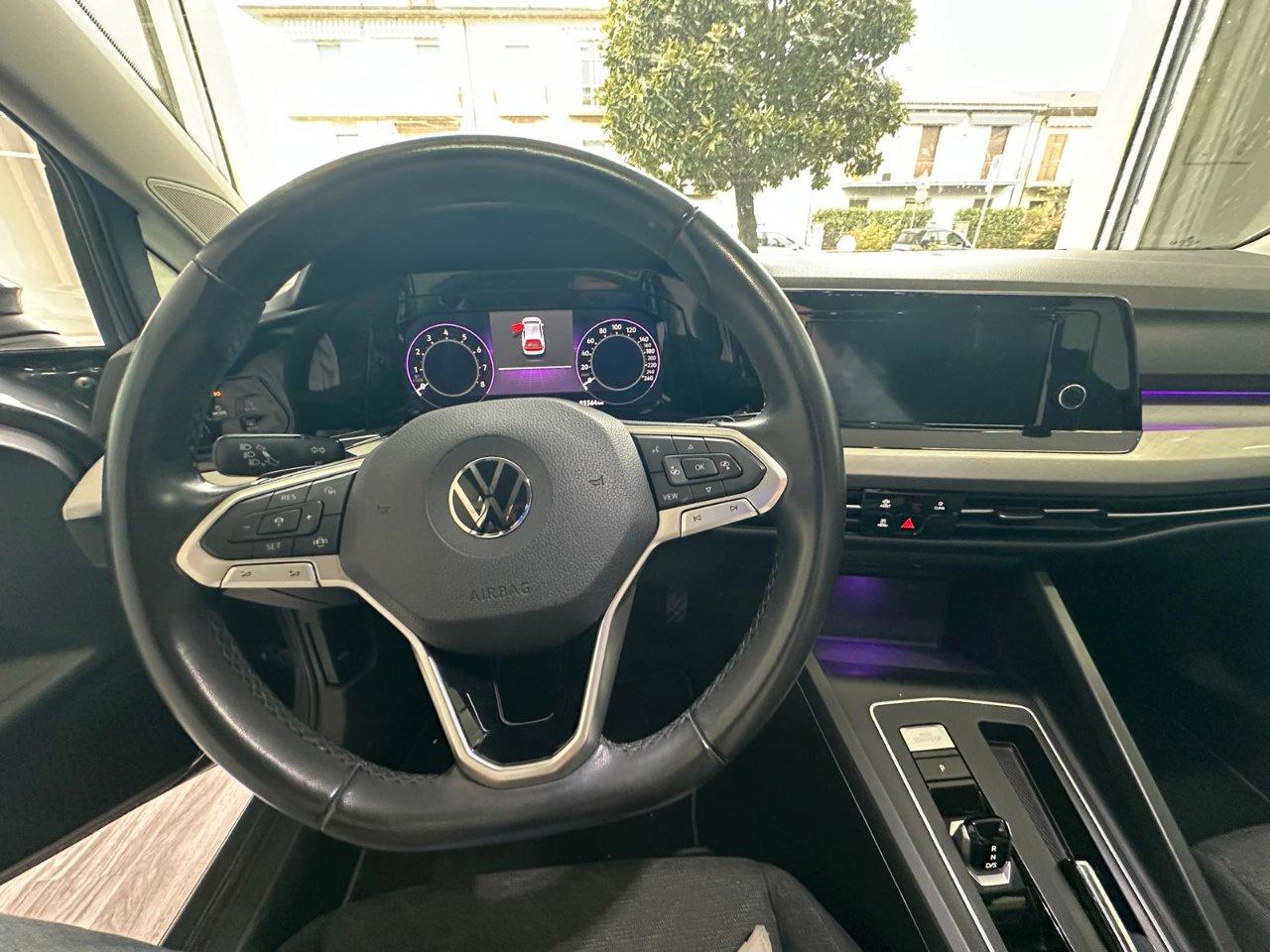 Volkswagen Golf 1.0 etsi evo Life 110cv dsg