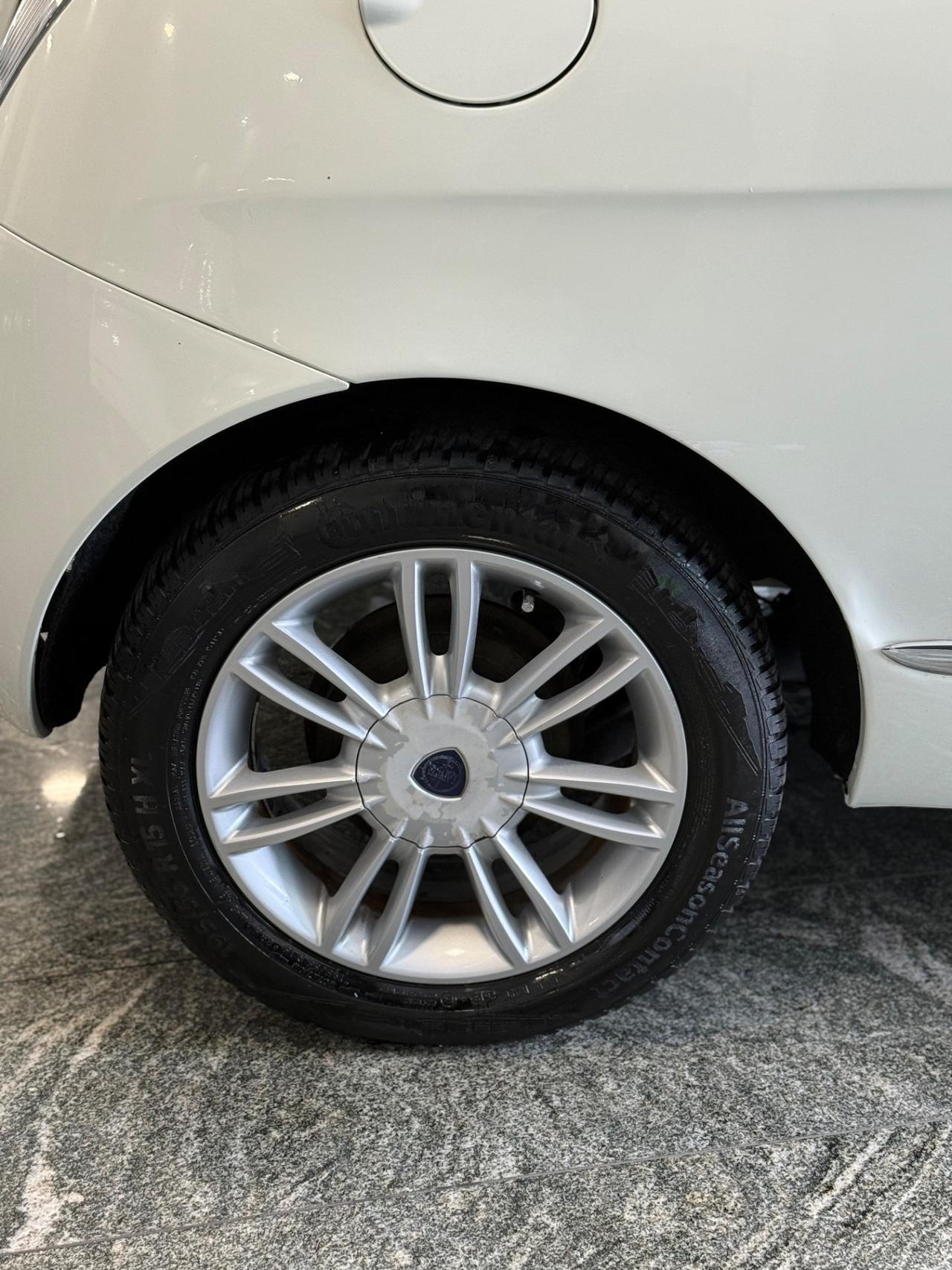 Lancia Ypsilon 1.4 E-Collection Ecochic GPL