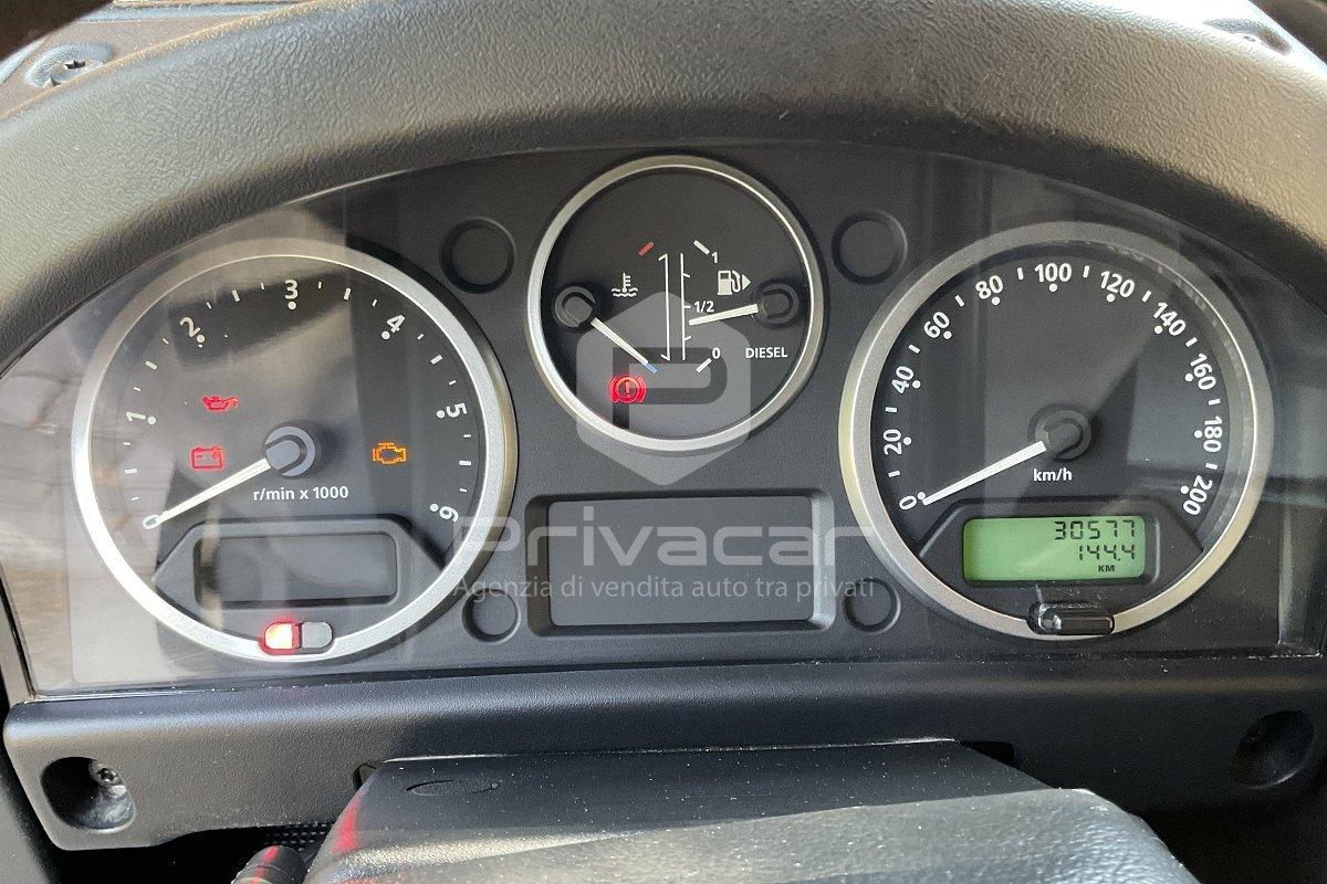 LAND ROVER Defender 90 2.2 TD4 Station Wagon base N1