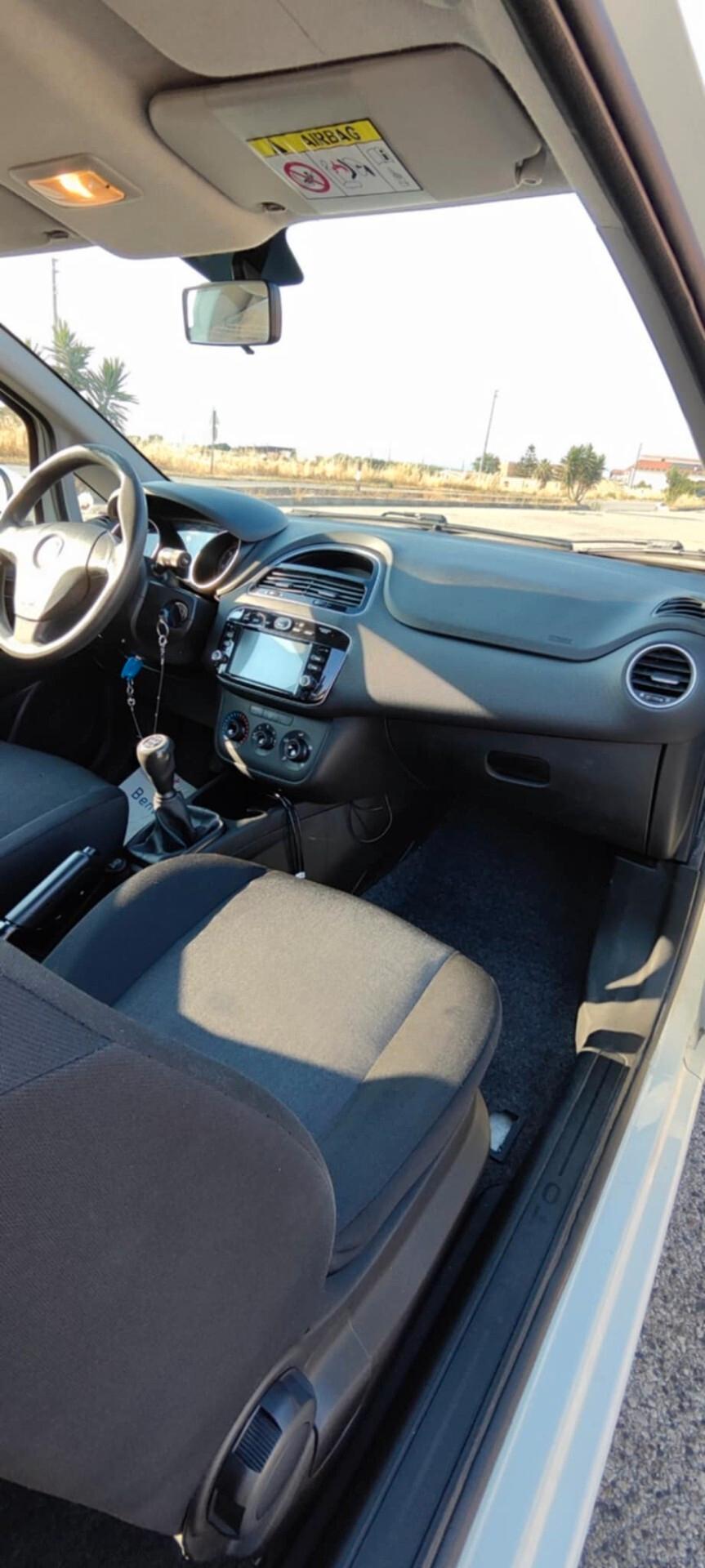 Fiat Punto 1.3 MJT II 75 CV 3 porte Street
