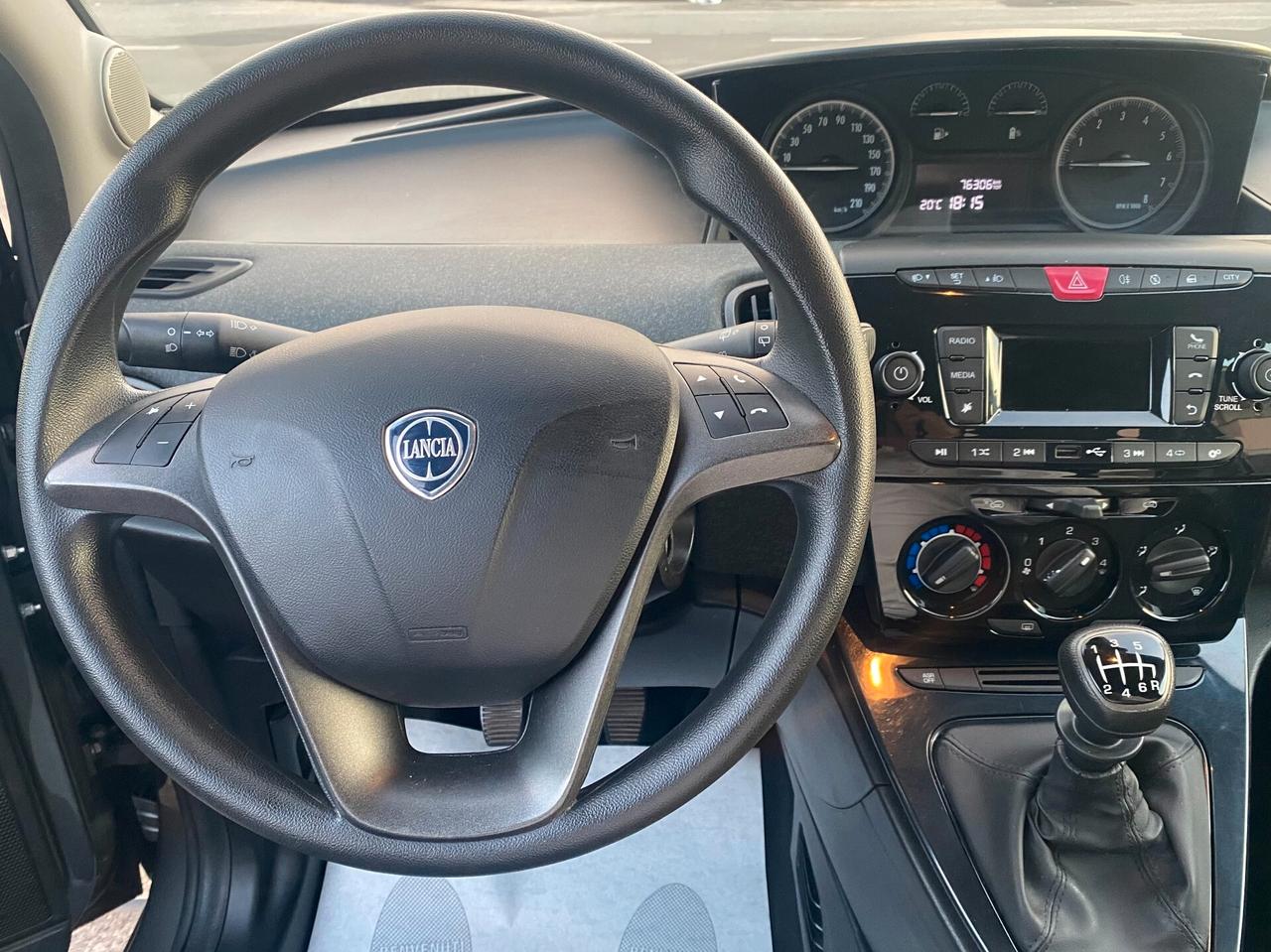 LANCIA Ypsilon 1.0 hybrid 70Cv 5posti SILVER