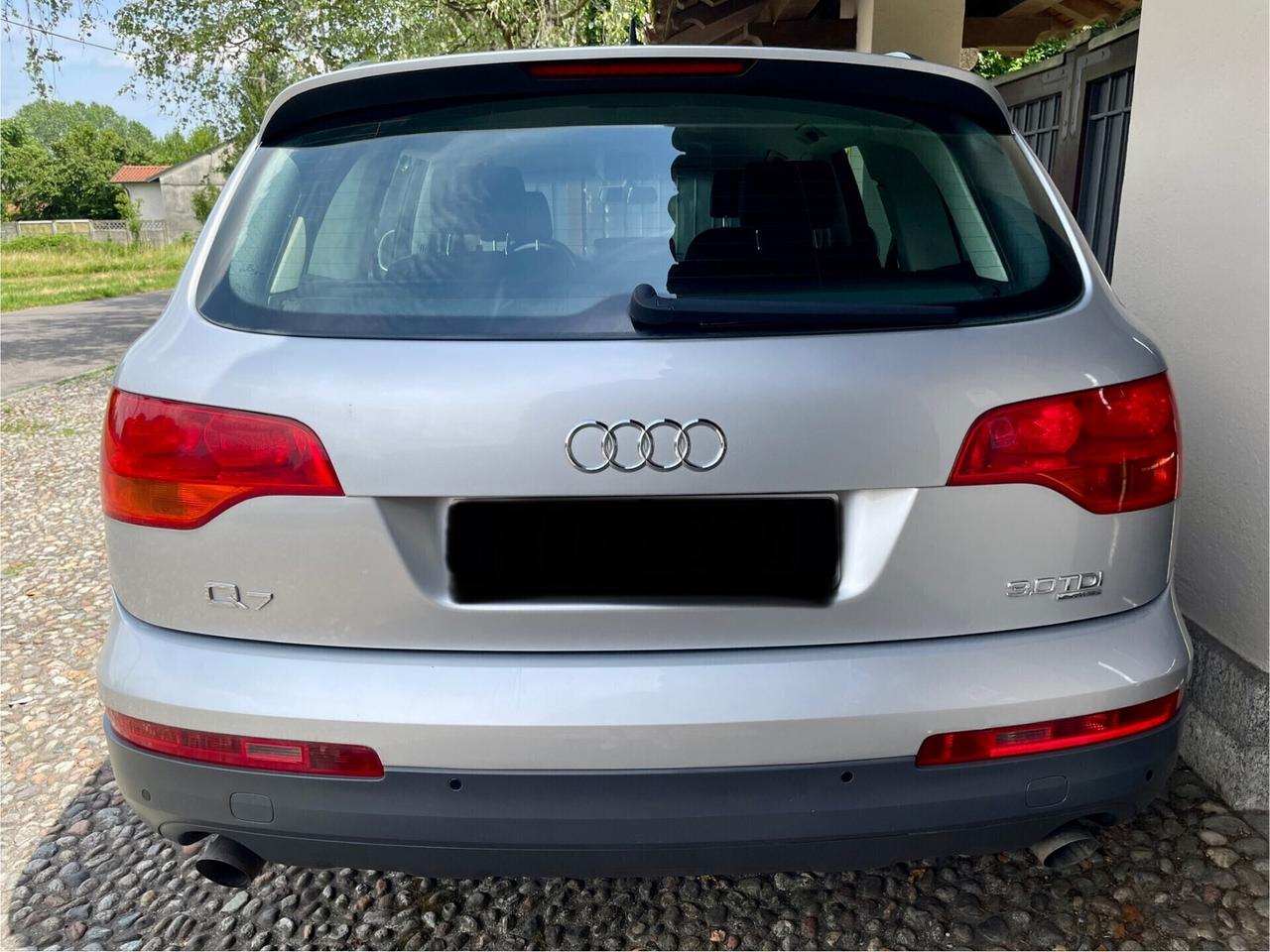 Audi Q7 3.0 V6 TDI 233CV quattro tiptronic *SOLO 122000 KM*