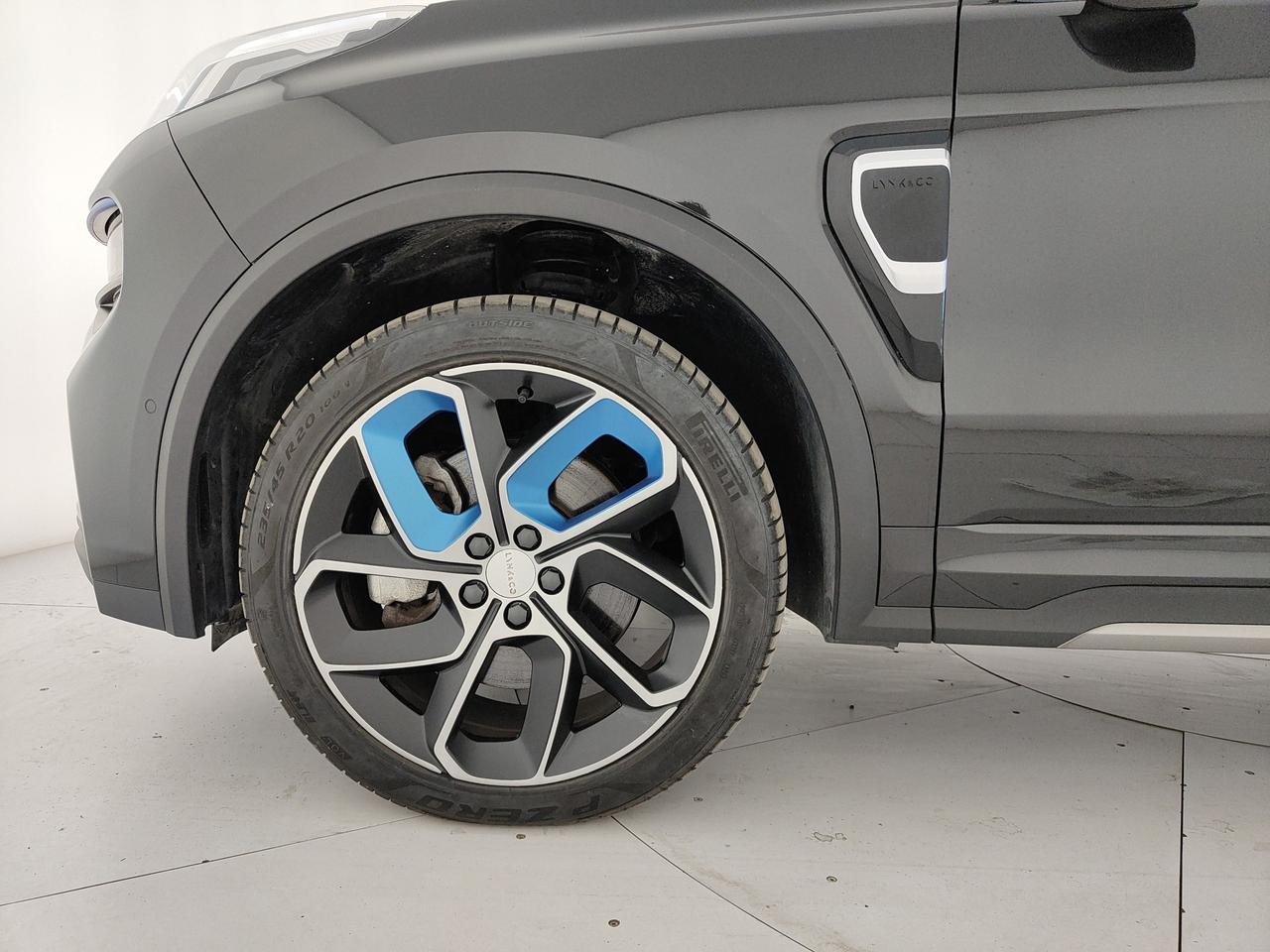 LYNK & CO 01 1.5 td phev auto