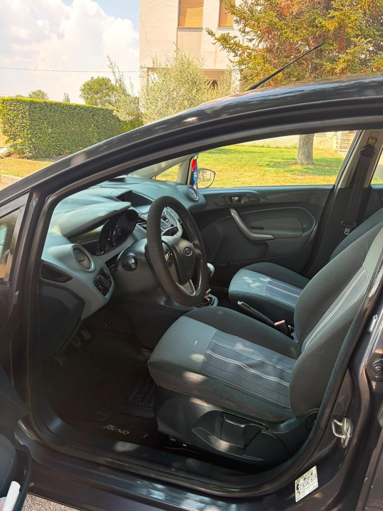 Ford Fiesta 1.4 TDCi accessoriata 5 porte