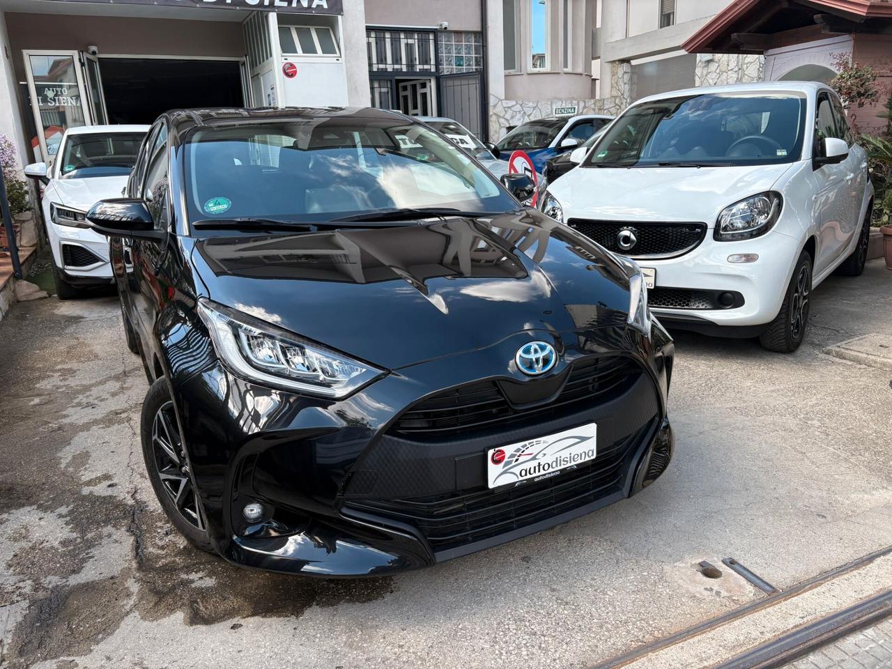 Toyota Yaris 1.5 Hybrid 5 porte Lounge design