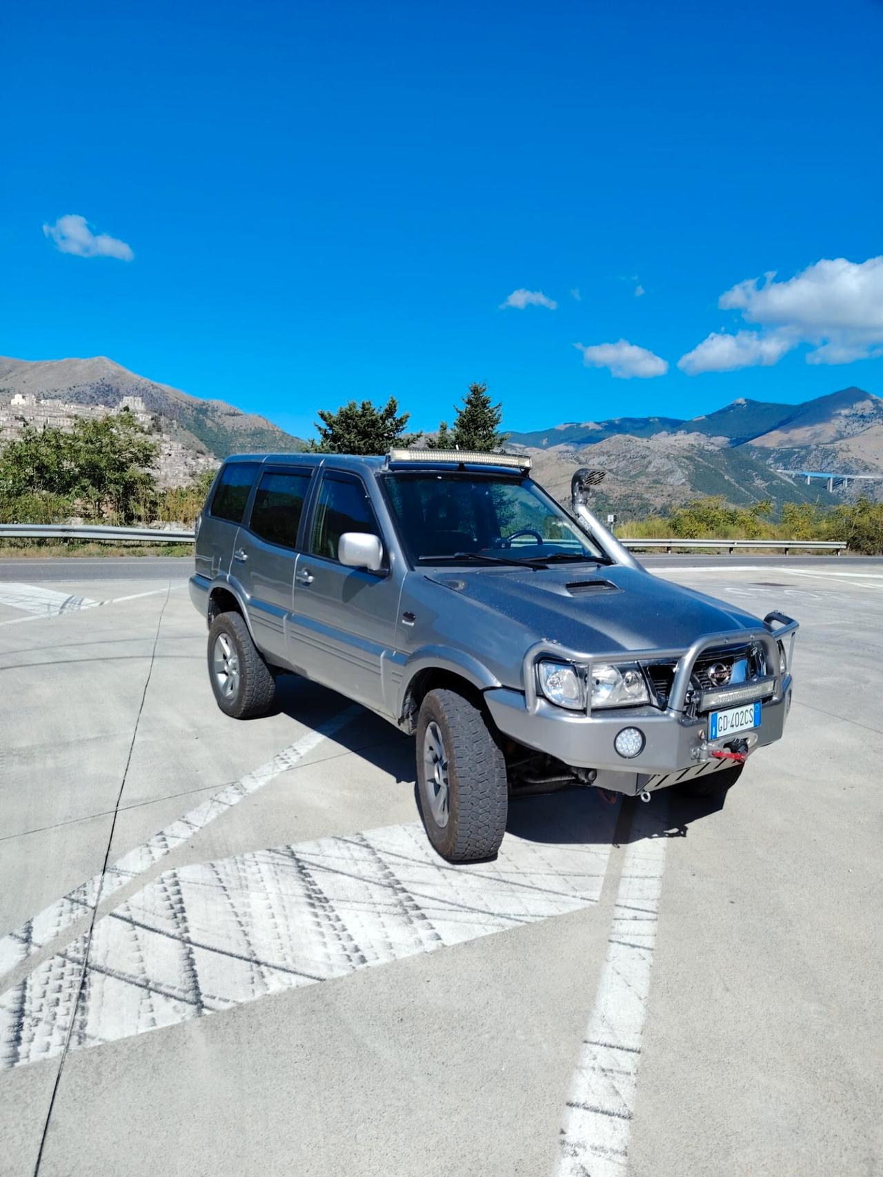 Nissan Terrano II 3.0 DiT 5p. Wagon Comm. Sport