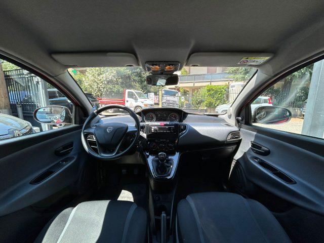 LANCIA Ypsilon 1.2 69 CV 5 porte Silver