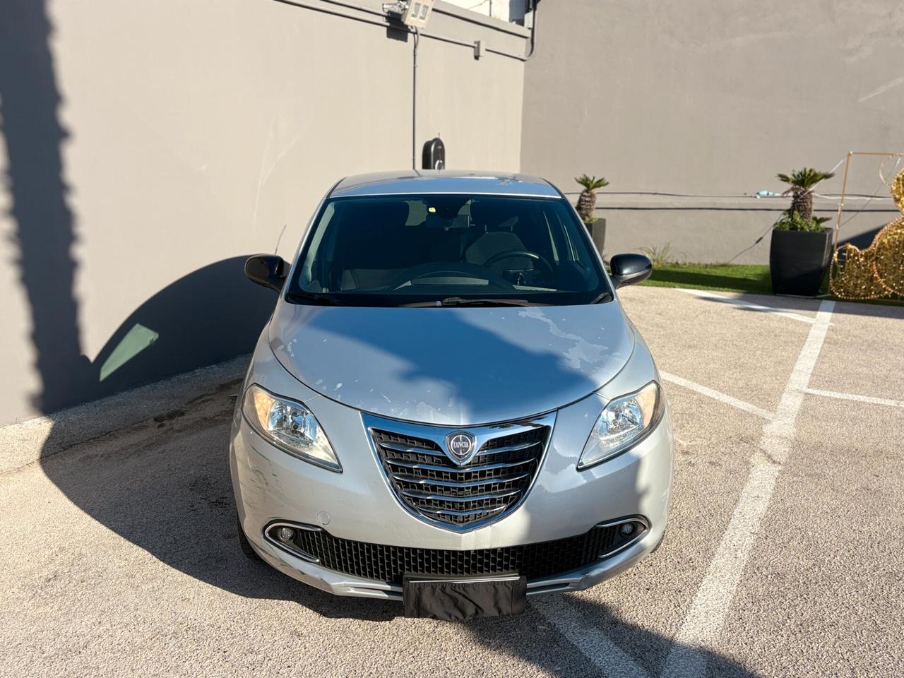 Lancia Ypsilon 1.2 69 CV 5 porte GPL Ecochic Silver