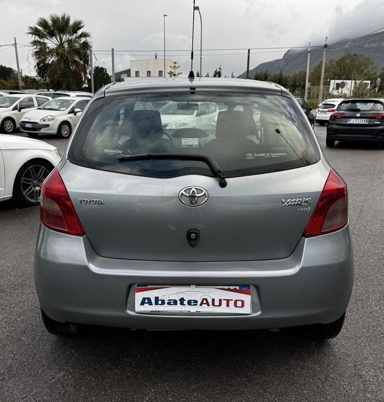 Toyota Yaris 1.0 5 porte