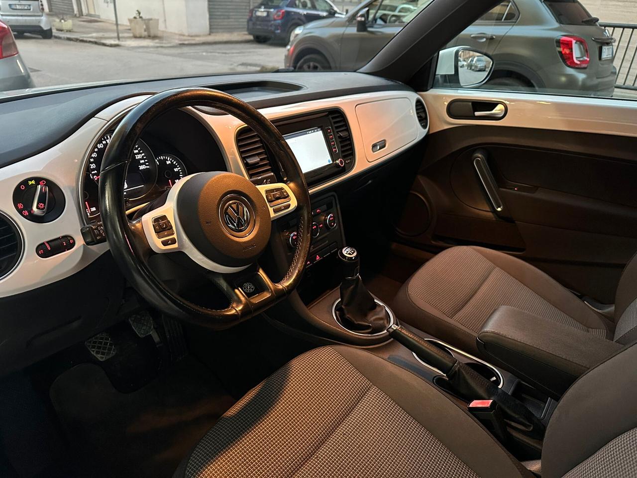 Volkswagen Maggiolino 1.6 TDI Design