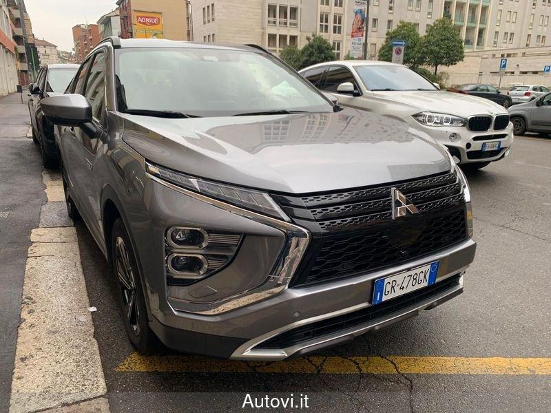 Mitsubishi Eclipse Cross 2.4 MIVEC 4WD PHEV Instyle SDA Pack 0