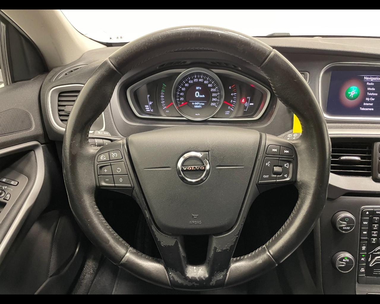 VOLVO V40 D2 CROSS COUNTRY BUSINESS