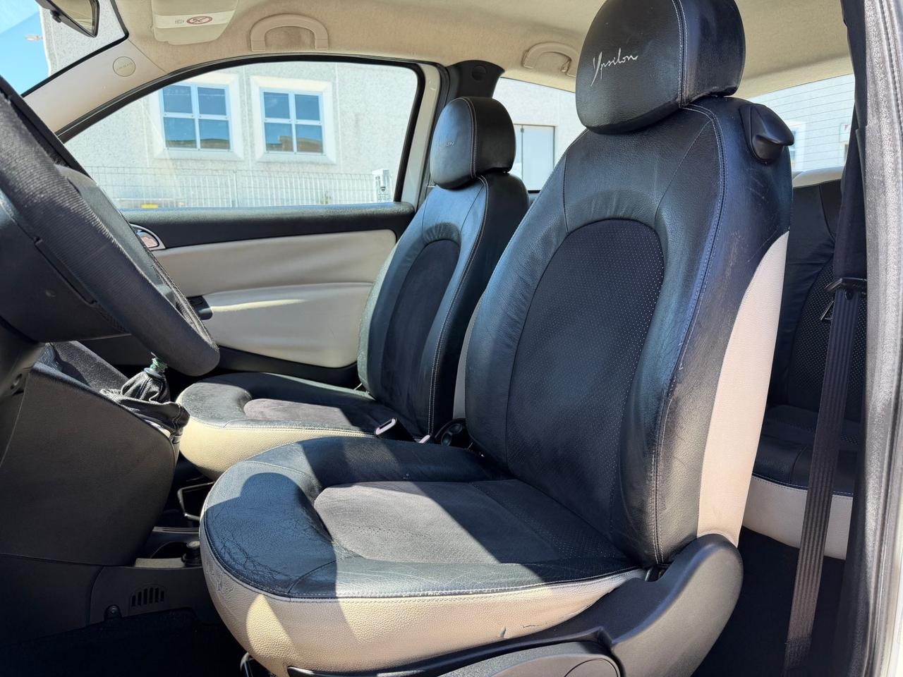 Lancia Ypsilon 1.2 Versus 150000 km