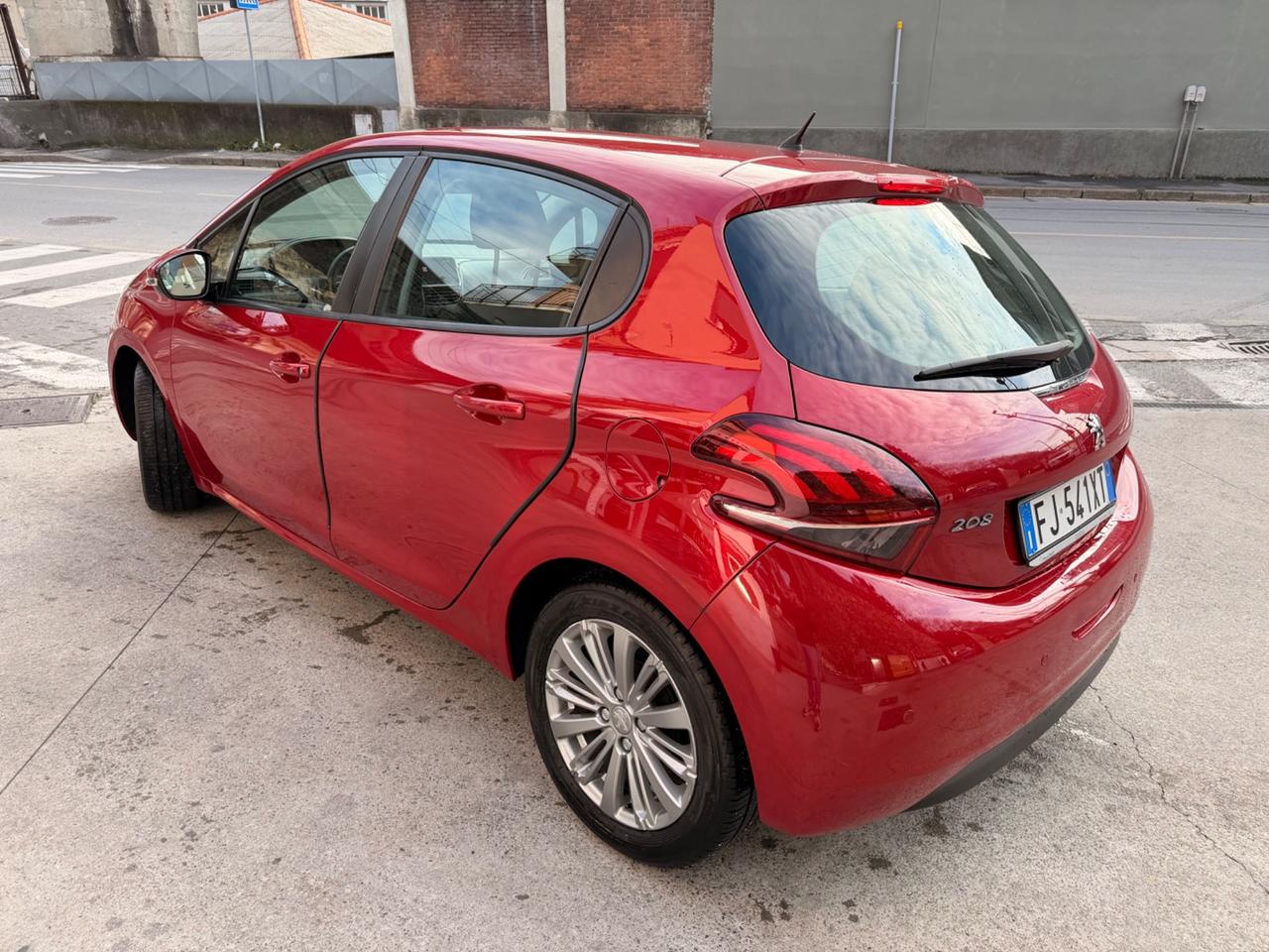 Peugeot 208 BlueHDi 75 5 porte Allure