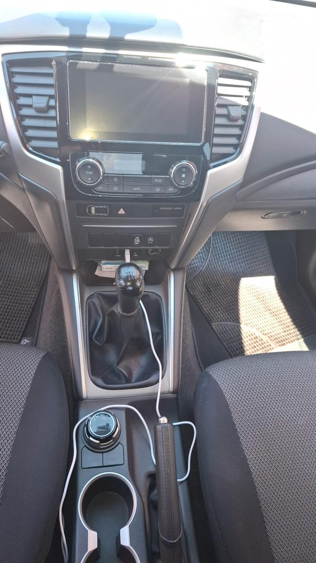 Mitsubishi L200 2.3 D Double Cab 4x4 Easy Select Invite Connect