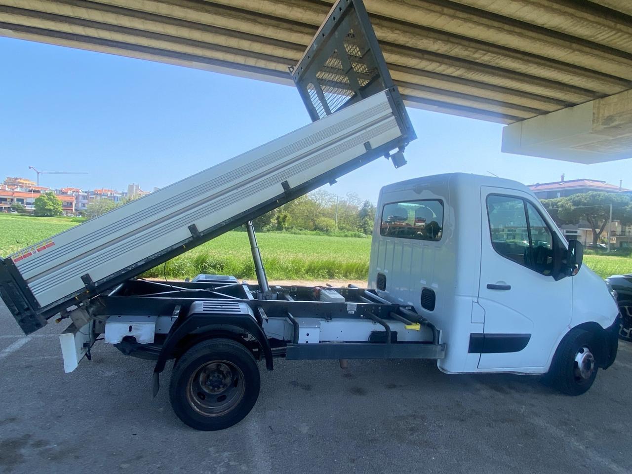 Renault Master T35 2.3 dCi/125 PM Cassone Ribaltabile E5