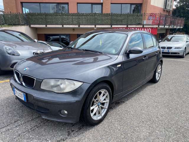 BMW 118 118d Attiva