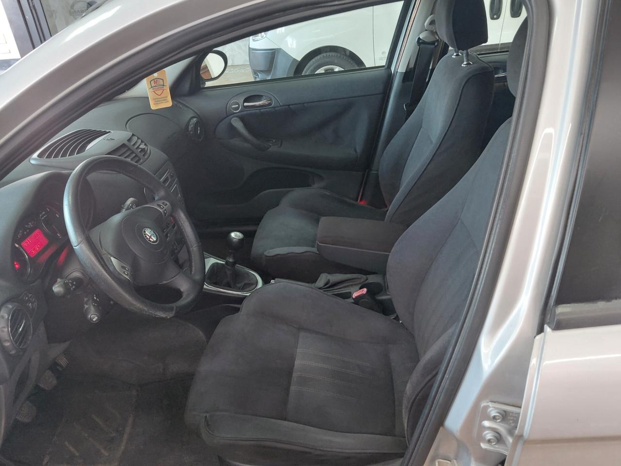 Alfa Romeo 147 1.9 JTD (120) SOLI 117000 KM