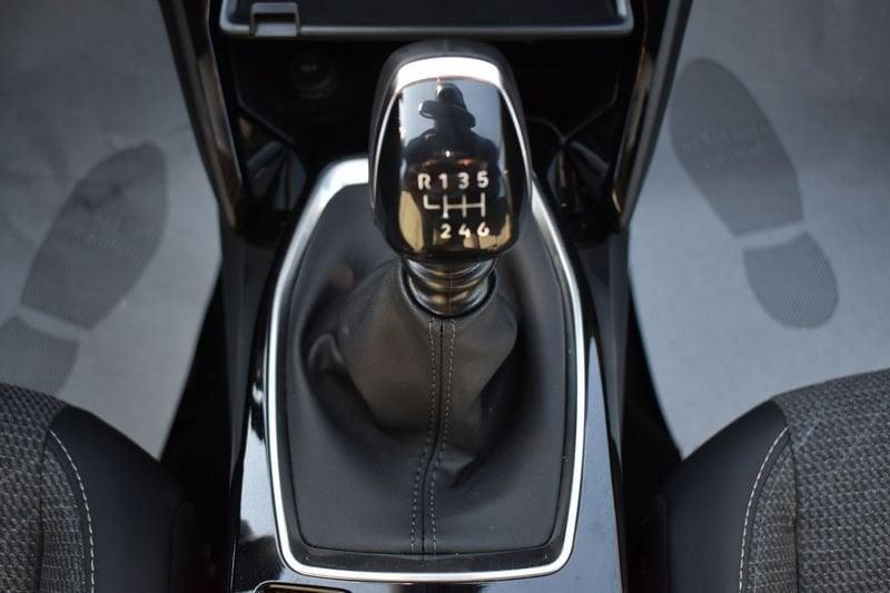 Peugeot 2008 2008 PureTech 100 S&S Allure