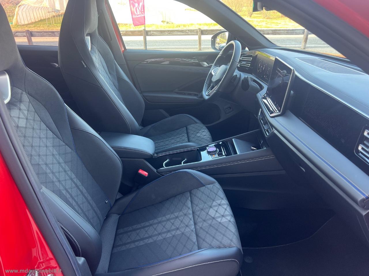 VOLKSWAGEN Tiguan 2.0 TDI 150CV SCR DSG R-Line NUOVO MODELLO IVA ESPOSTA