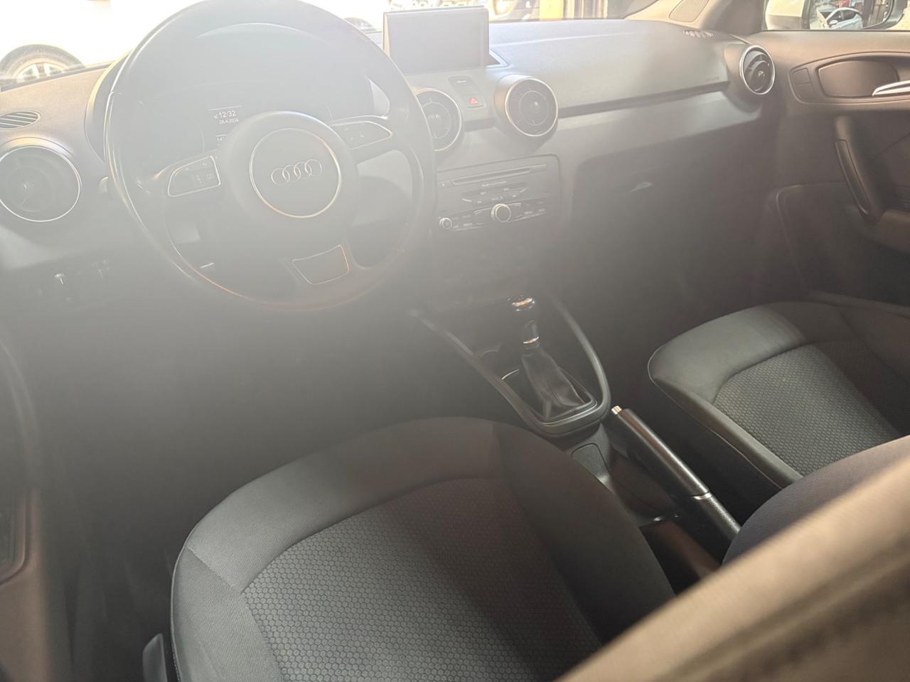 Audi A1 SPB 1.6 TDIAttraction