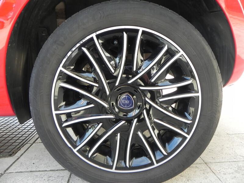 Lancia Ypsilon 1.0 FireFly 5 porte S&S Hybrid Ecochic Gold