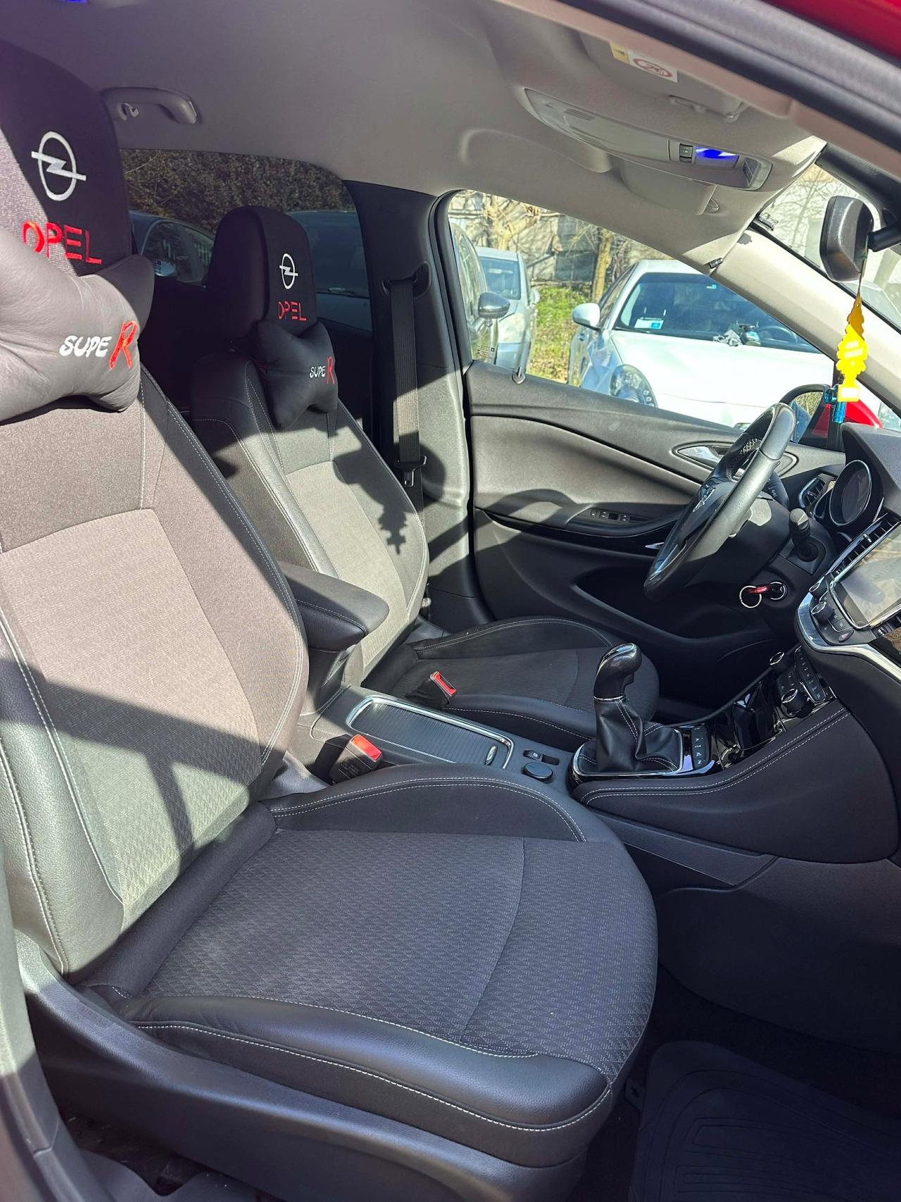 Opel ASTRA 1.6 CDTi FULLOPT KMCERT UNICOPR