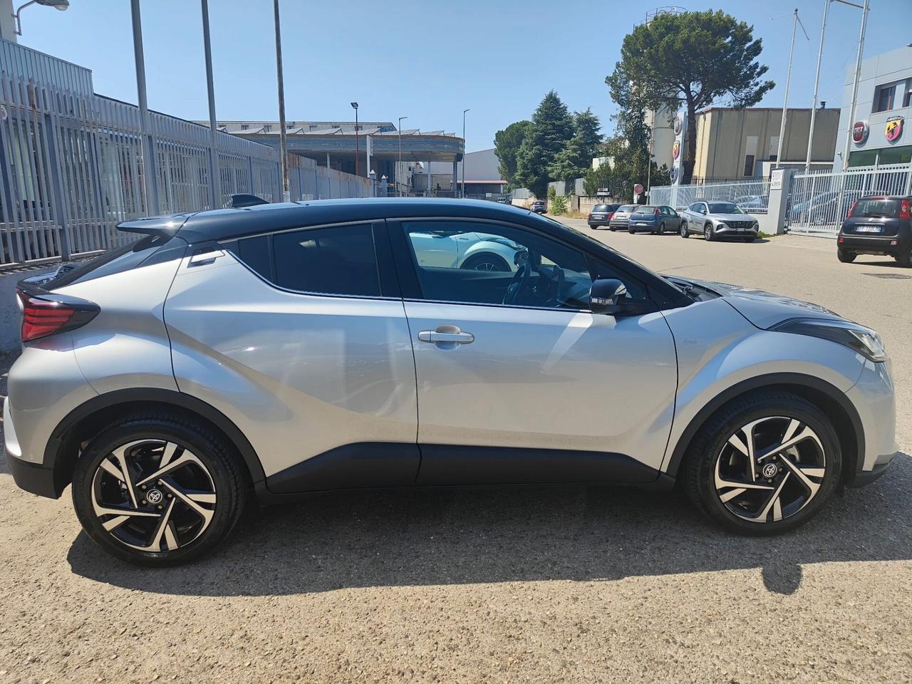 Toyota C-HR 2.0 Hybrid E-CVT Trend