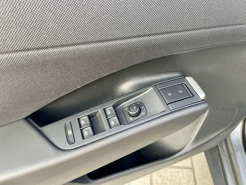 Volkswagen T-Roc 1.5 etsi Life 150cv dsg - KM0