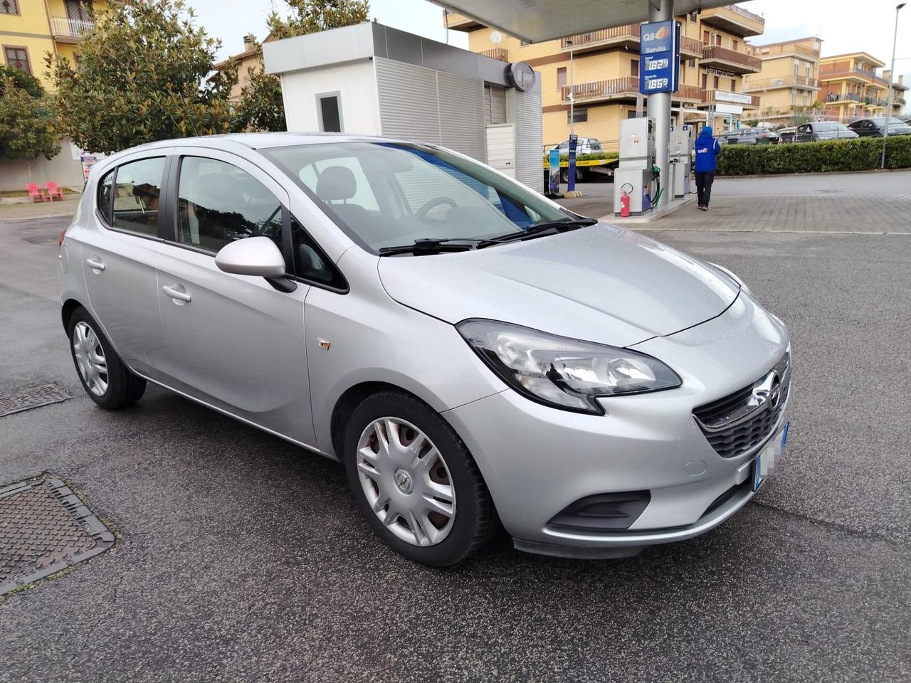 Opel Corsa 1.2 5 porte per NEOPATENTATI