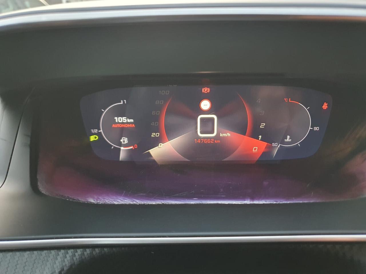 Peugeot 2008 BlueHDi 100 S&S Allure