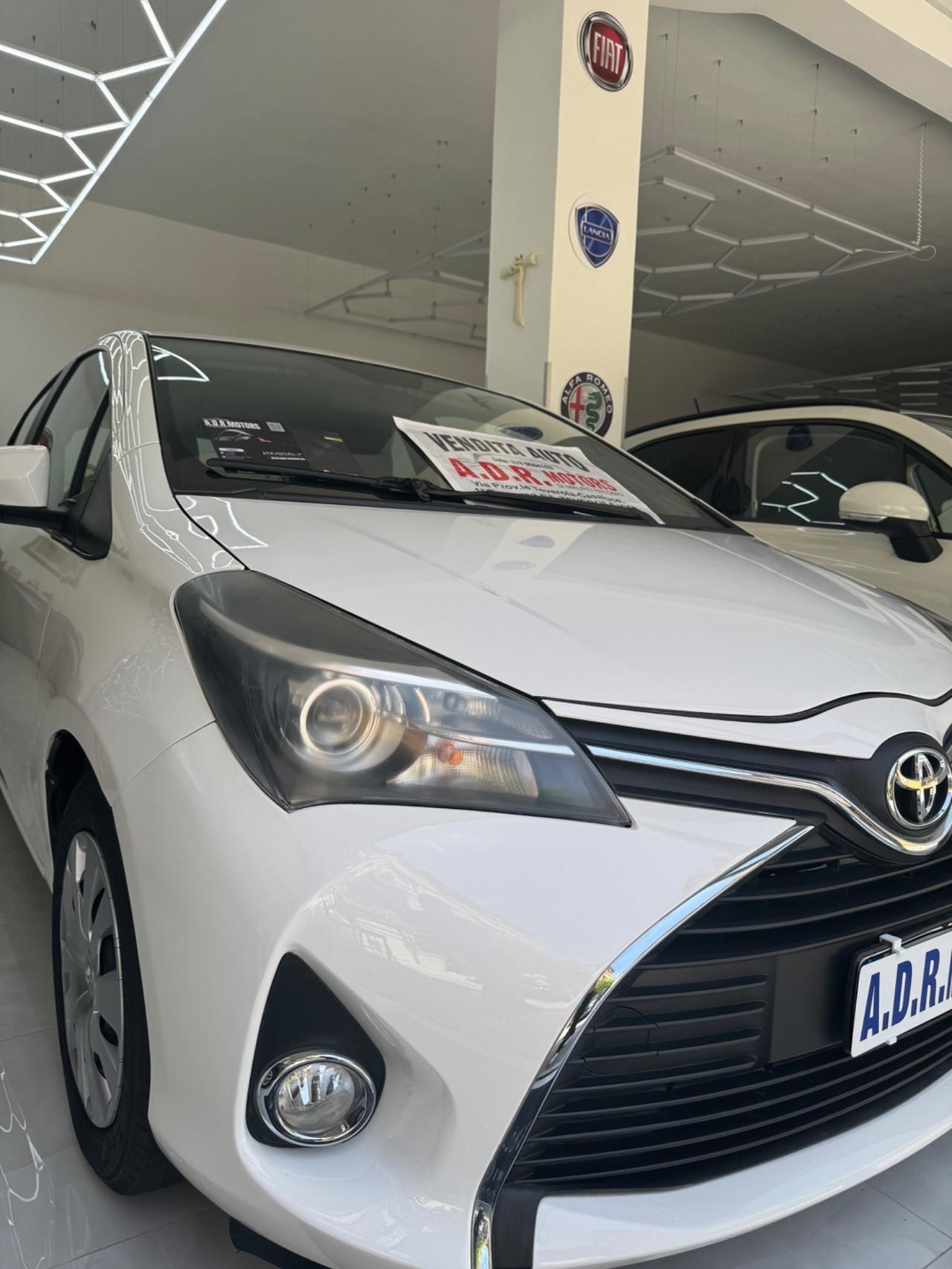 Toyota Yaris 1.0 5 porte Lounge