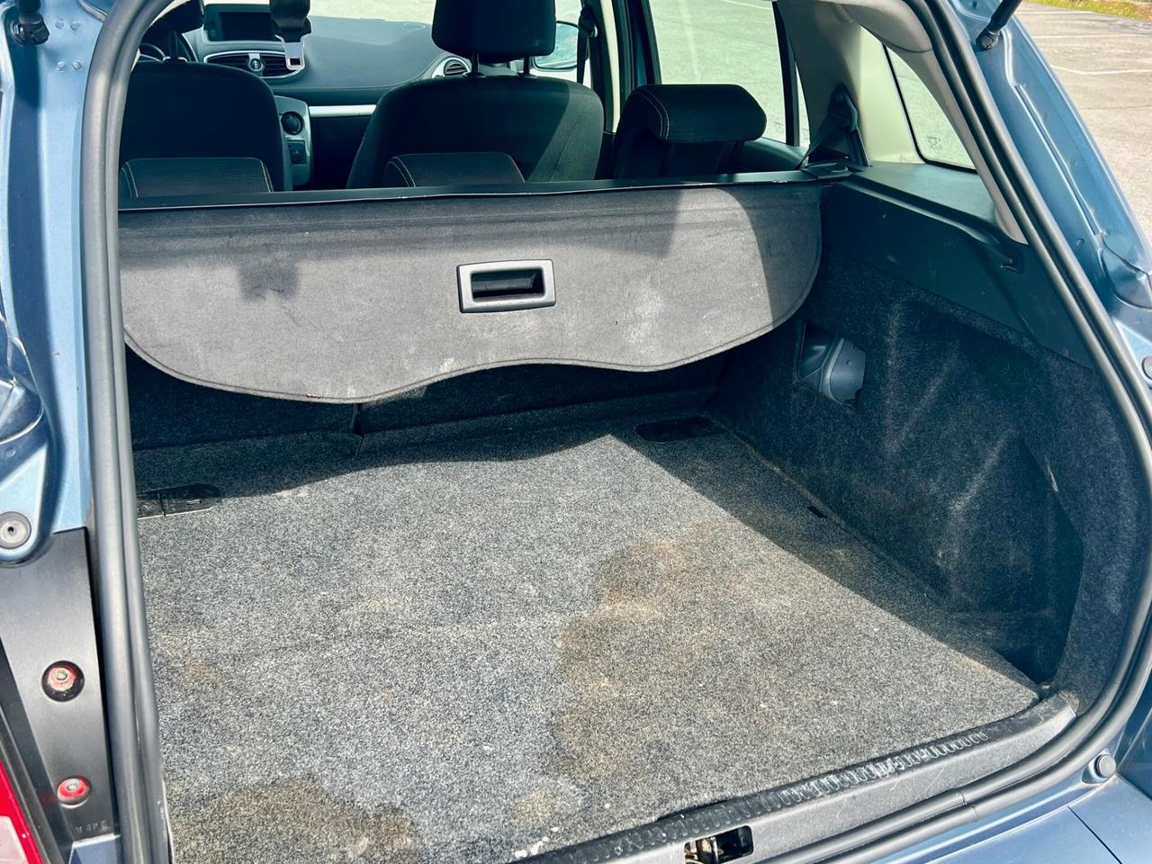 Renault Clio 1.2 16V TCE 100 SporTour 20th