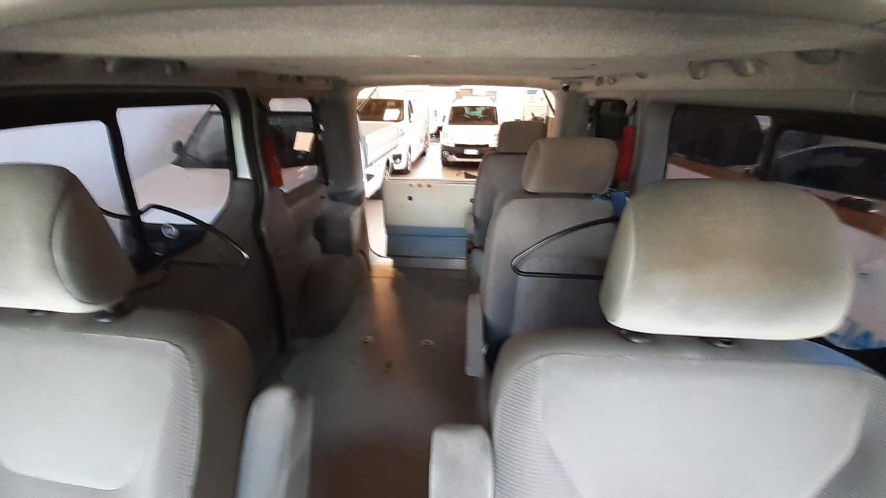 Opel Vivaro trasporto disabili pedana Focaccia