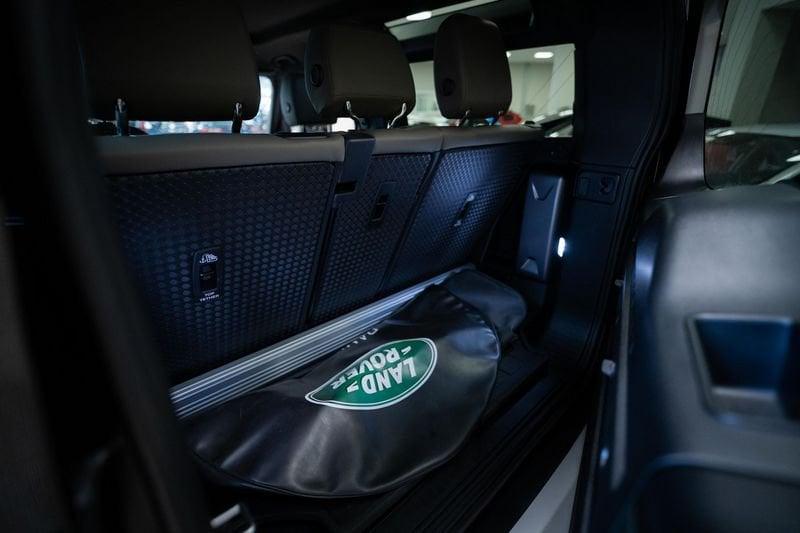 Land Rover Defender 90 3.0d i6 mhev SE awd 200cv auto