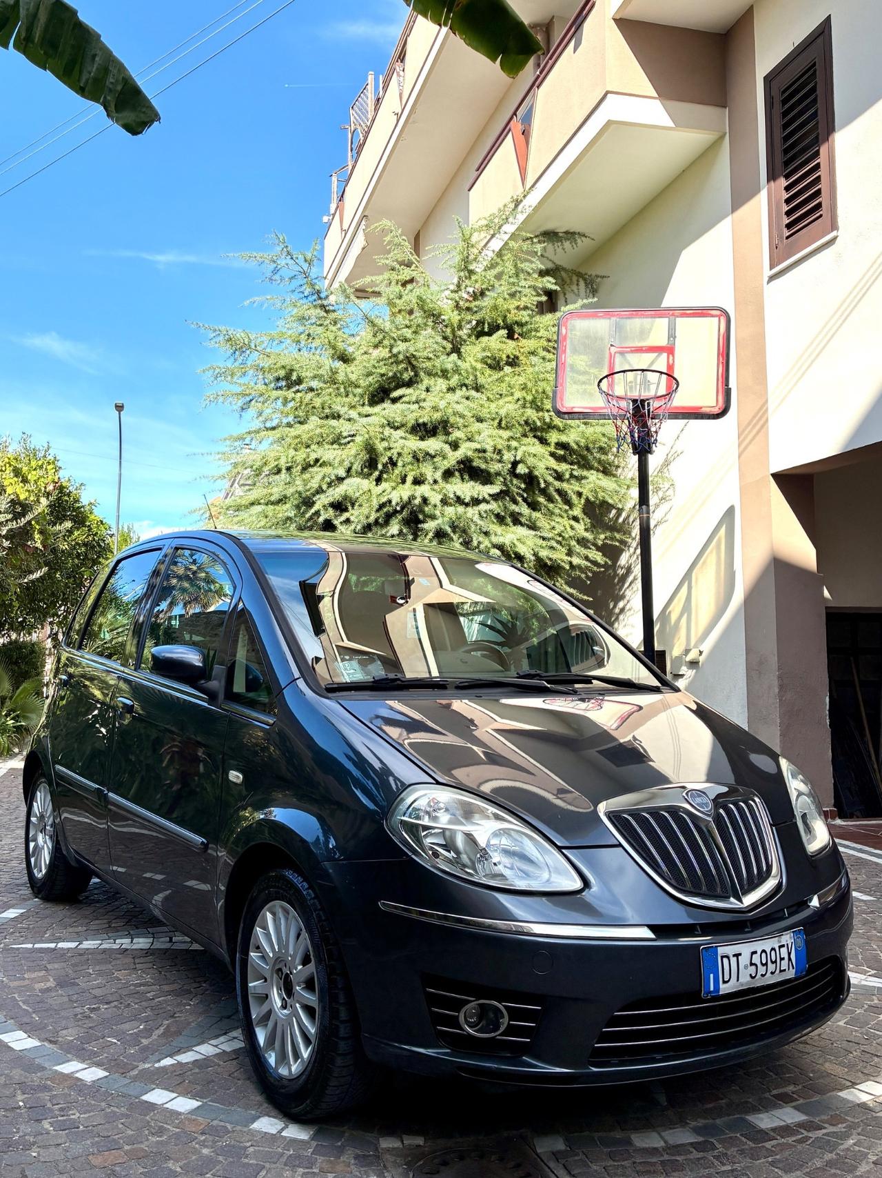 Lancia MUSA 1.4 16V Poltrona Frau