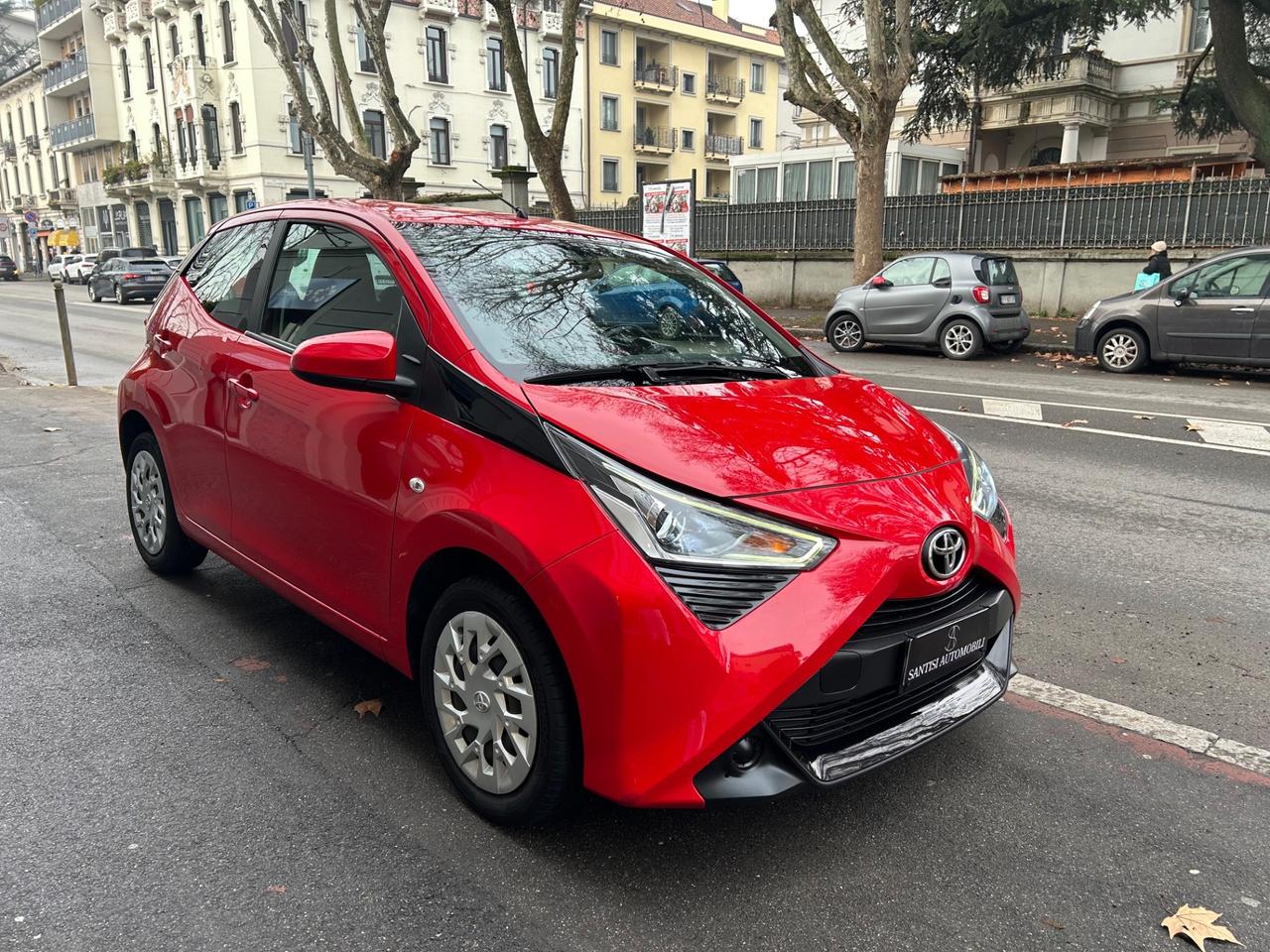 Toyota Aygo Connect 1.0 x-clusiv 72cv 5p *90000KM*NEOPATENTATI*