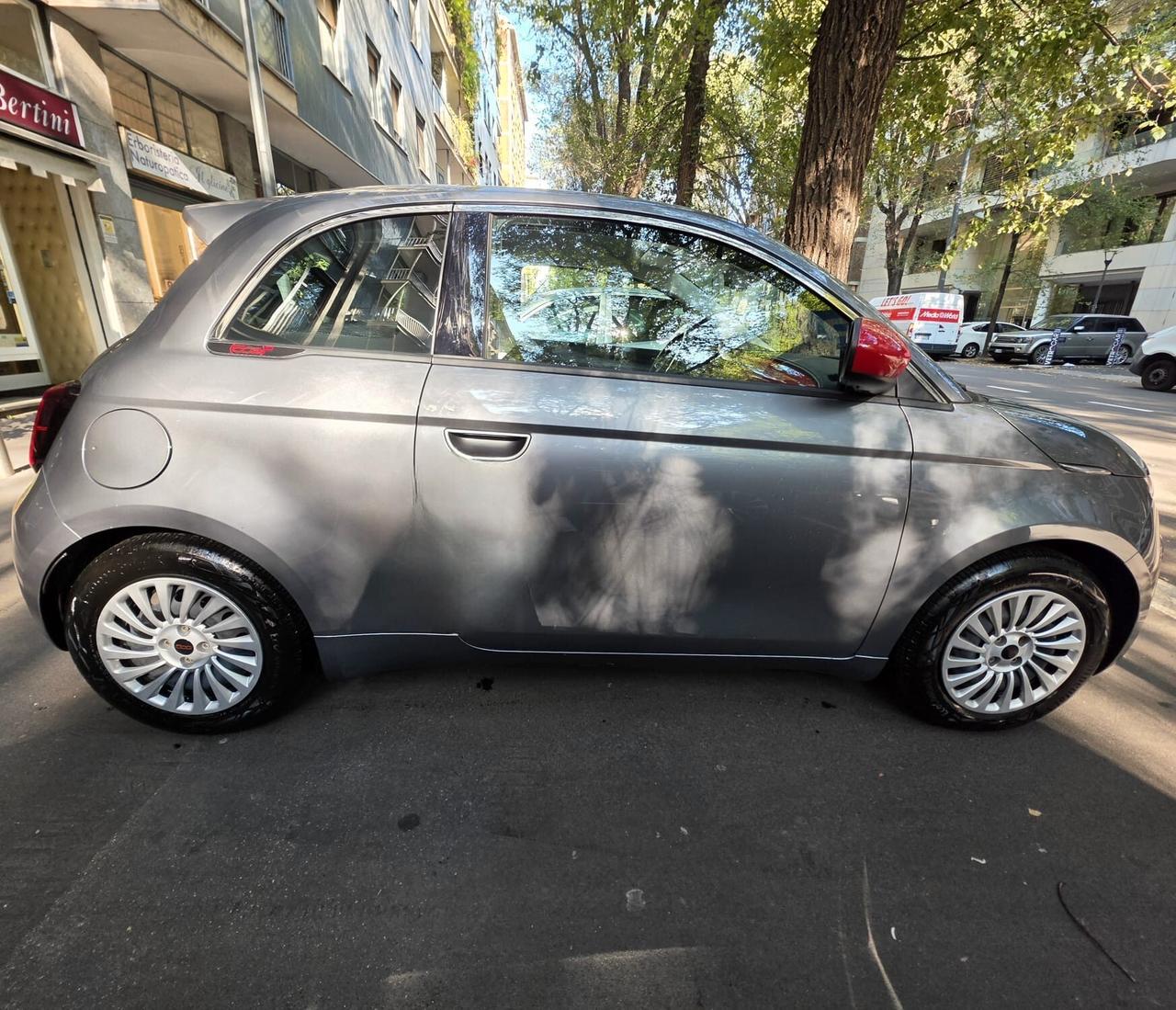 Fiat 500 500e Berlina 23,8 kWh Red