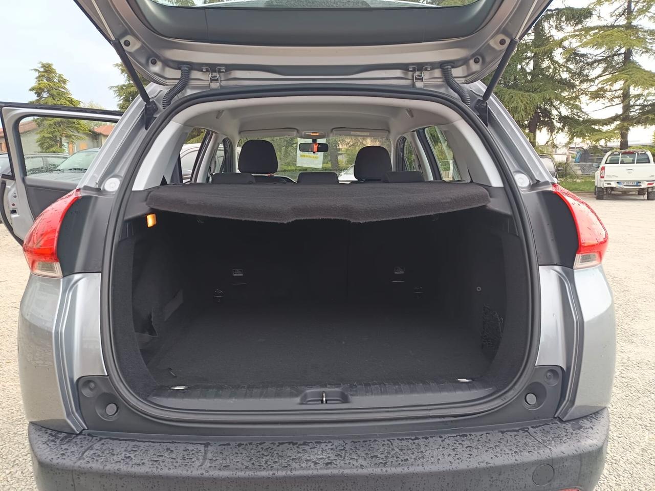 Peugeot 2008 PureTech 82 Allure Tua a 129€/mese