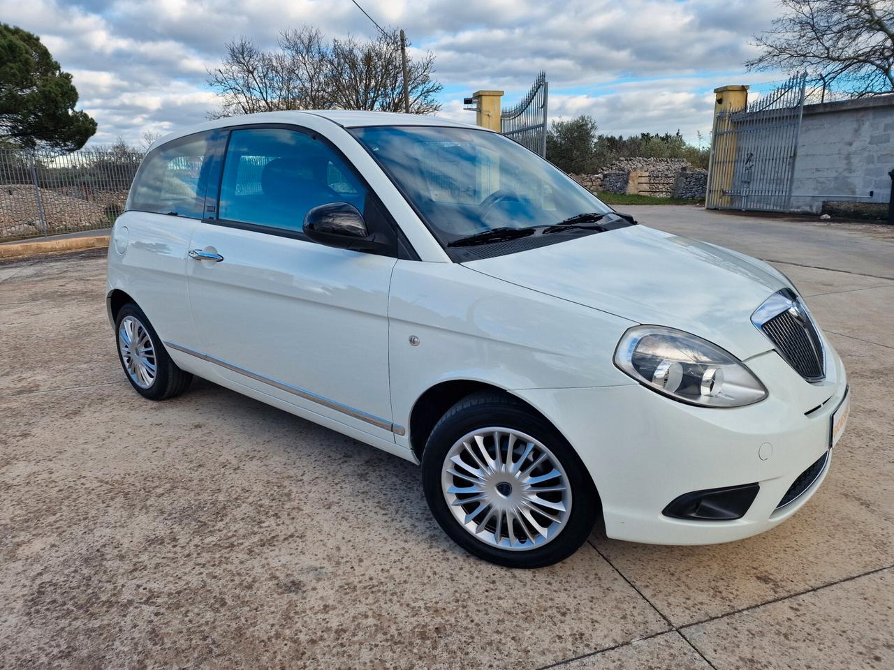 Lancia Ypsilon 1.2 69 CV Diva