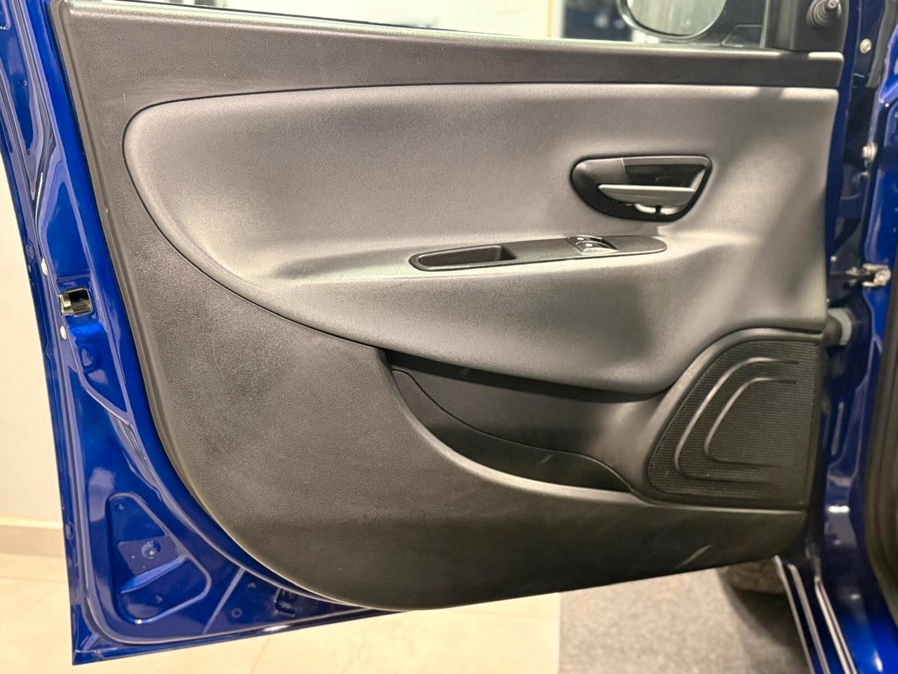 Lancia Ypsilon 1.2 69 CV 5 porte GPL Ecochic Elefantino 2015