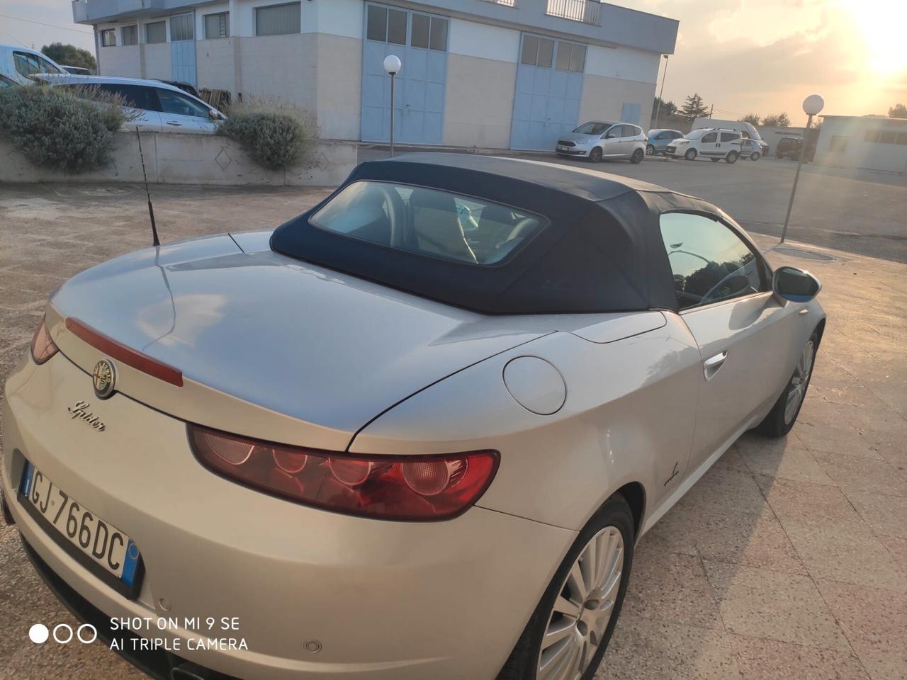 Alfa Romeo Spider 2.2 JTS