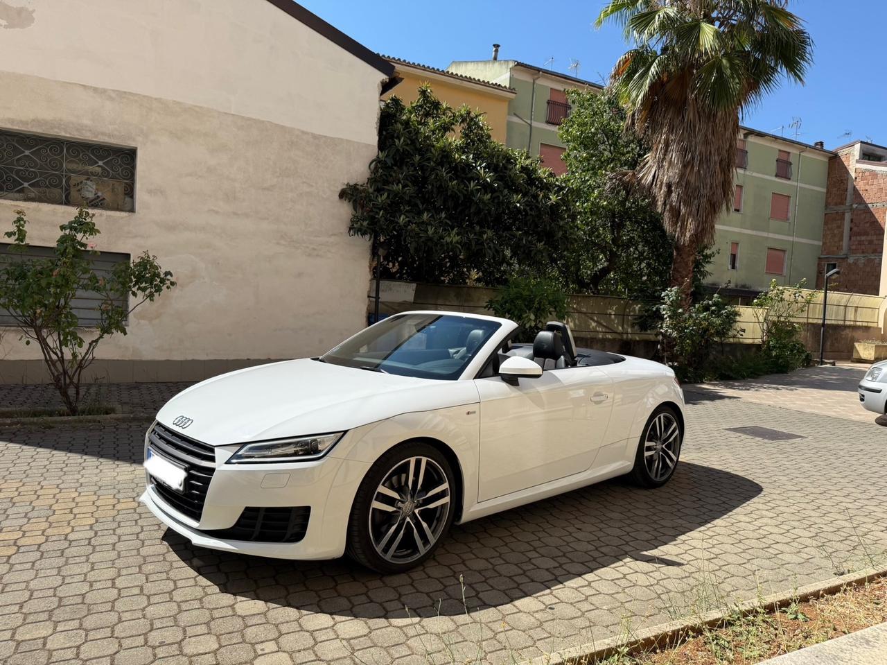 Audi TT Roadster 1.8 TFSI S line