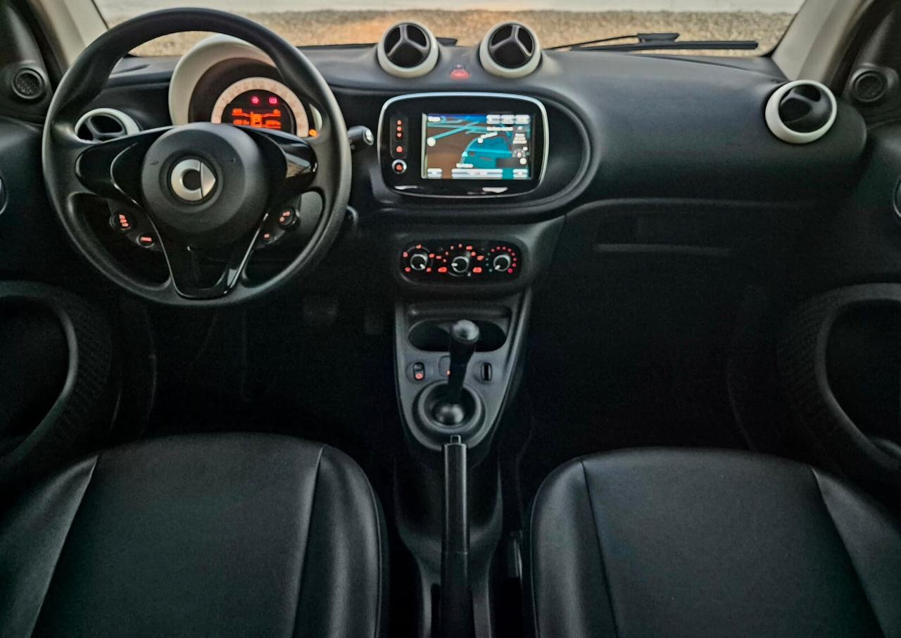 Smart ForTwo 1.0 benzina 71 CV cambio automatico