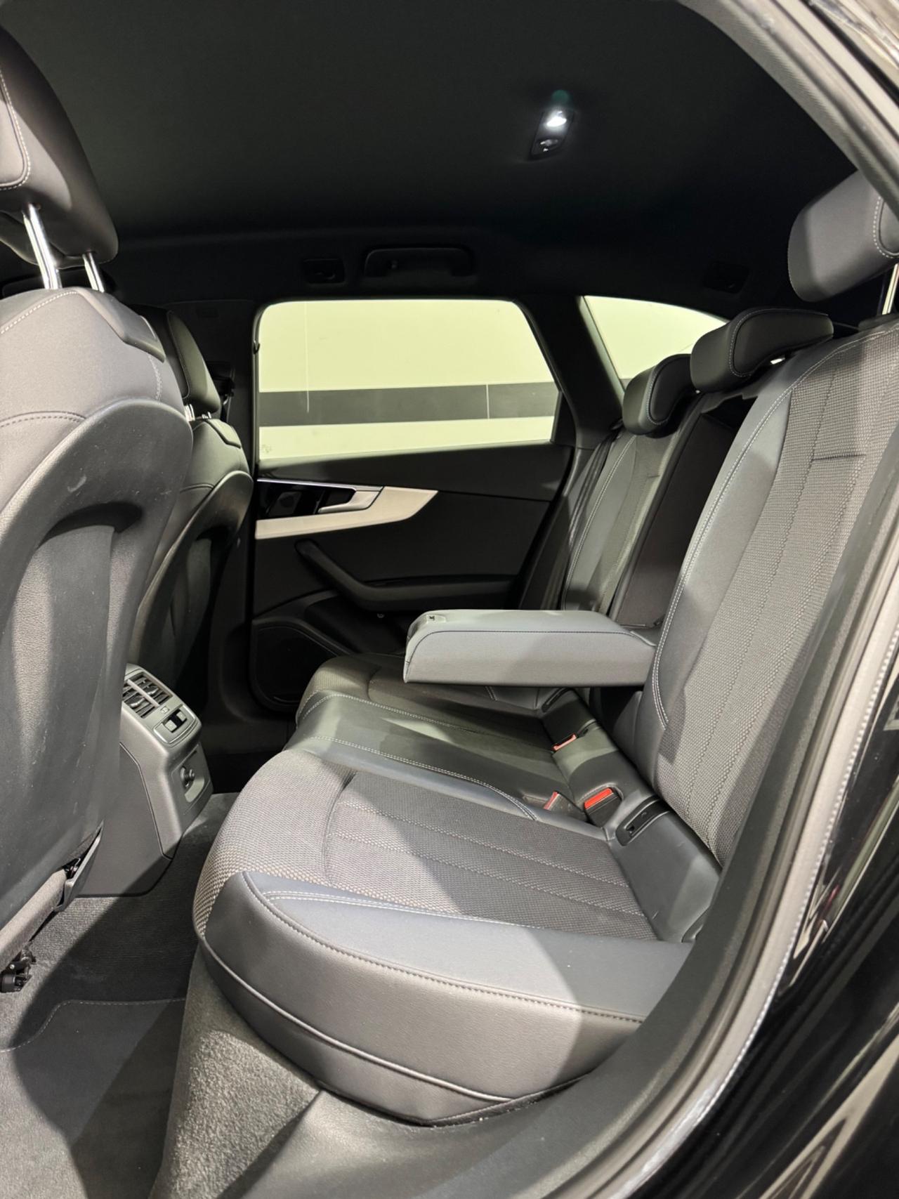 Audi A4 Avant 40 TDI quattro S tronic line edition