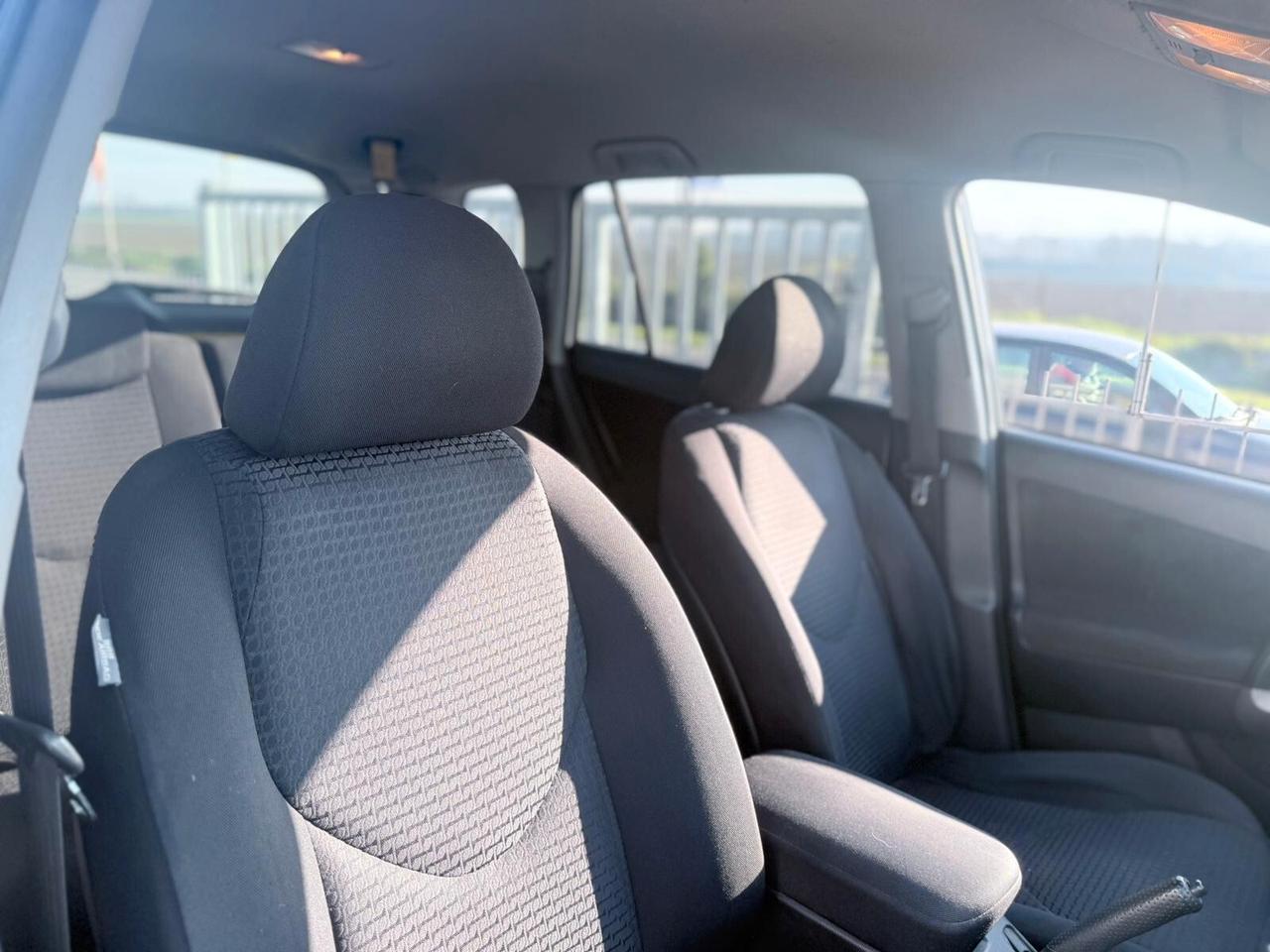 Toyota RAV 4 2.2 D 4X4 2009 MANUALE