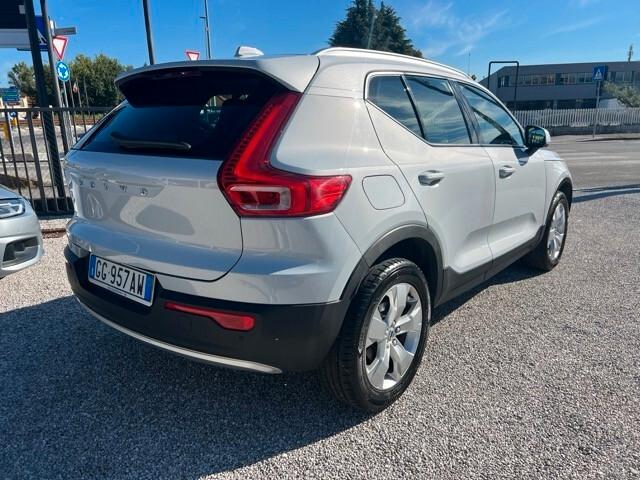 Volvo XC40 1.5 t2 129 Cv Momentum Pro auto